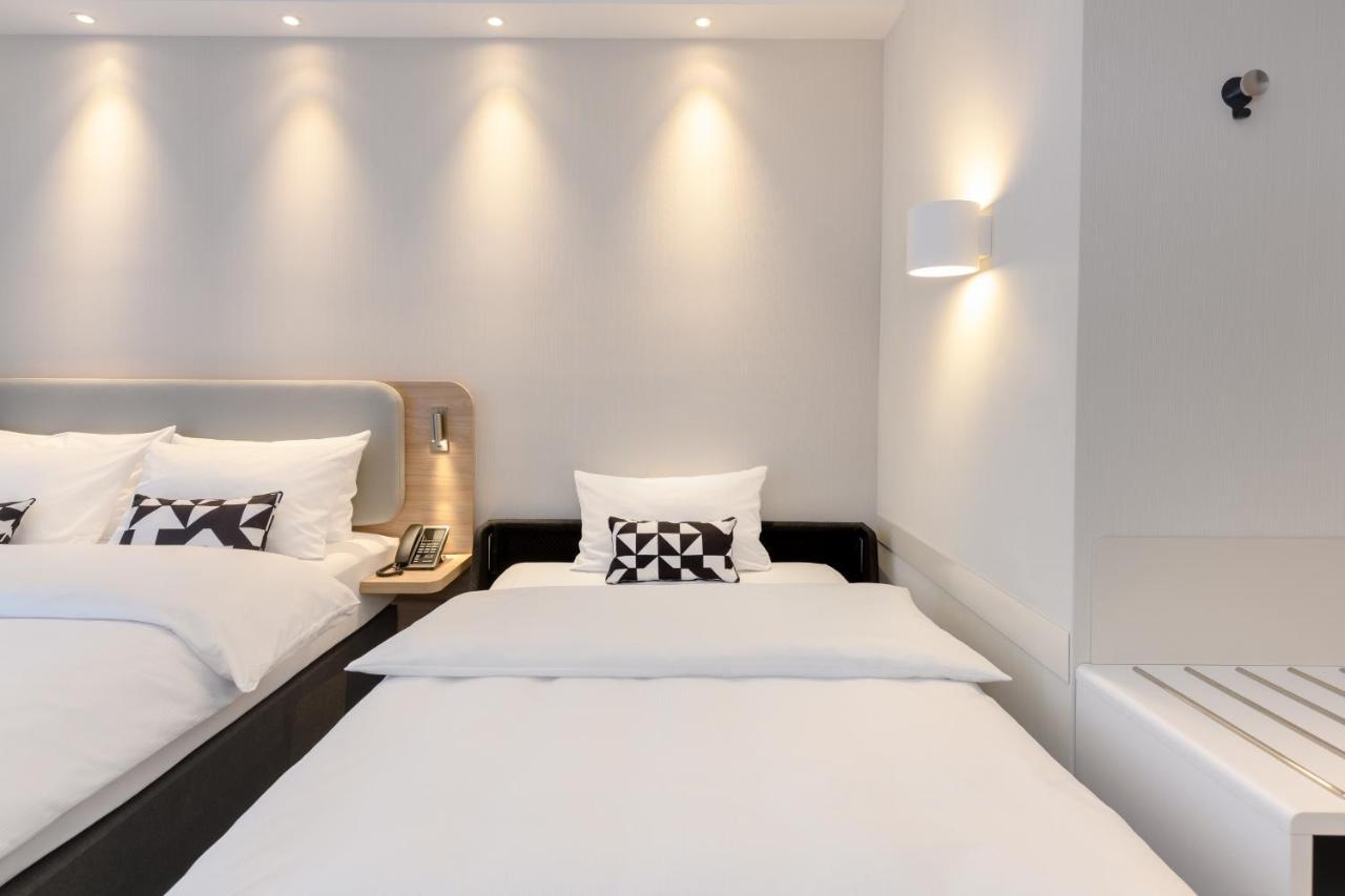 Holiday Inn Express Goettingen By Ihg Экстерьер фото